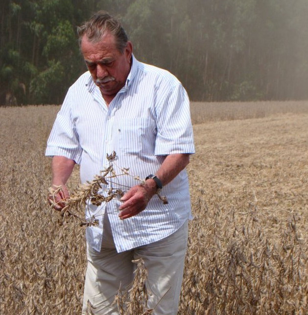 Agricultores acompanham projeto inédito de plantio com fertilizantes líquidos
